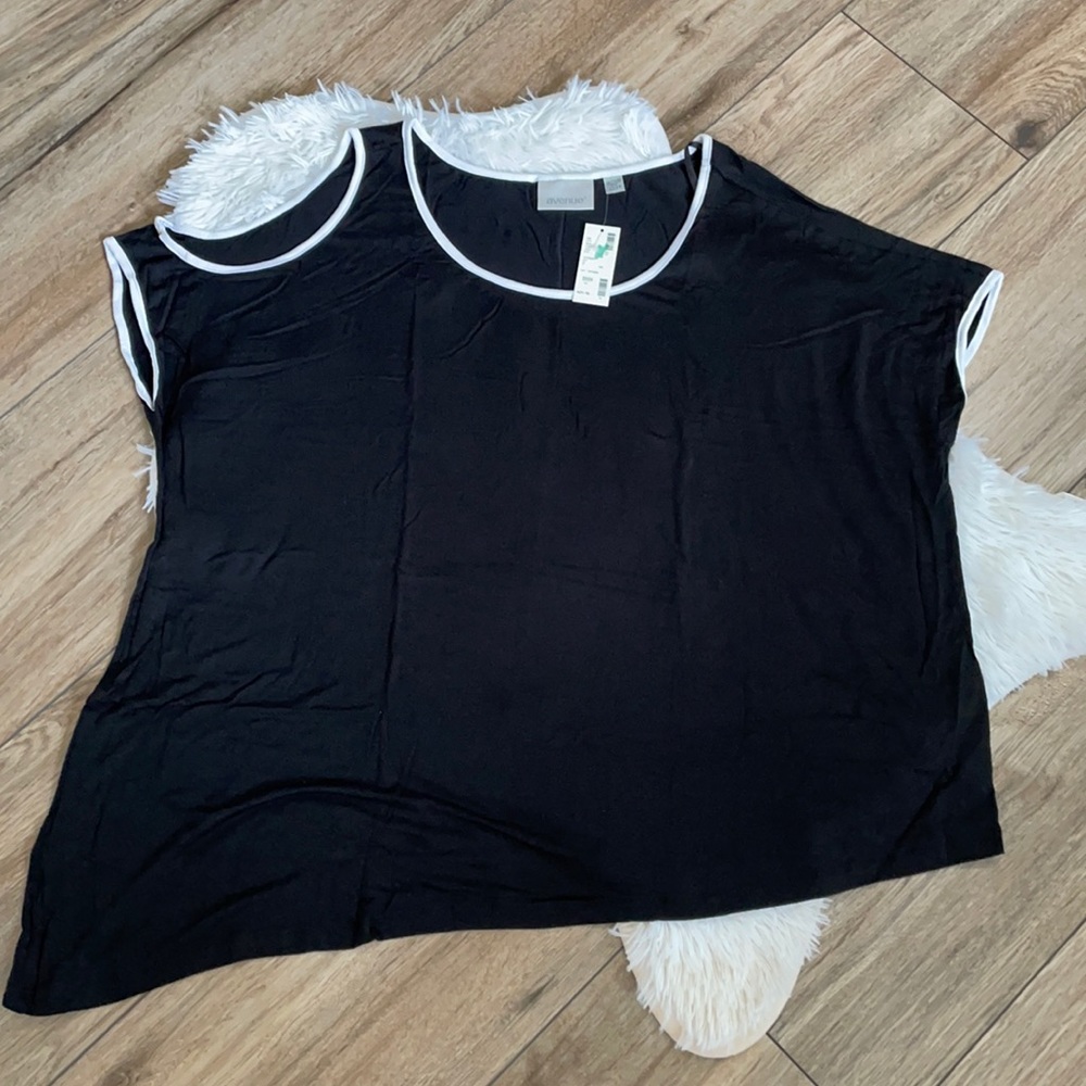 NWT Avenue Womens Asymmetrical Cold Shoulder Top